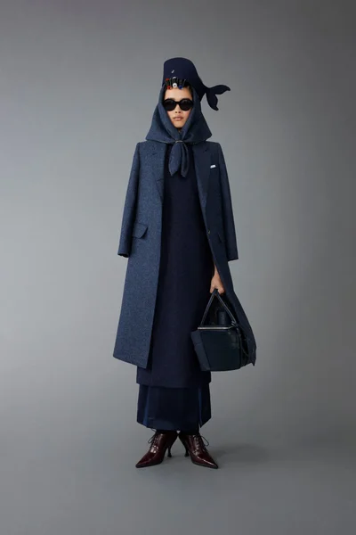 Look 16